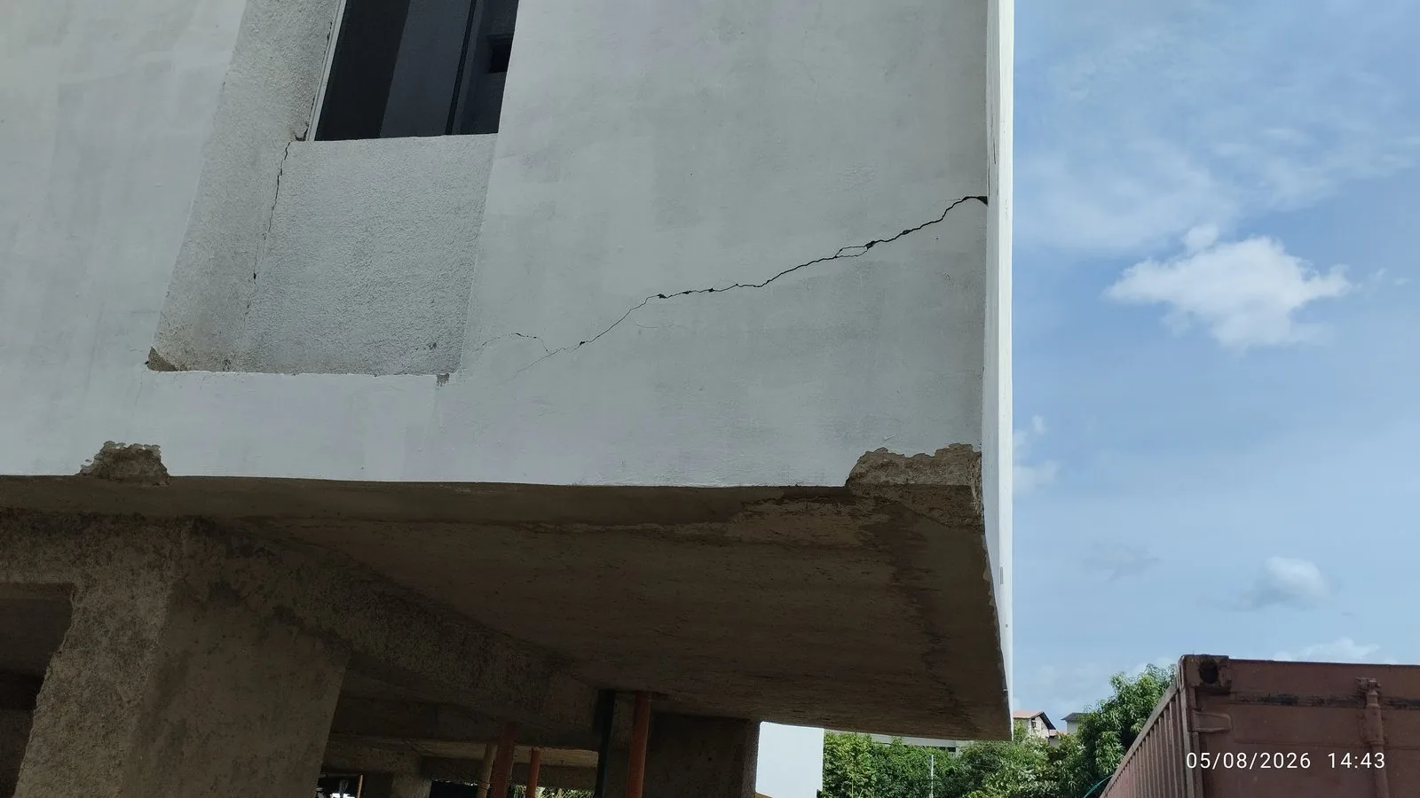 Fisuración observada durante inspección